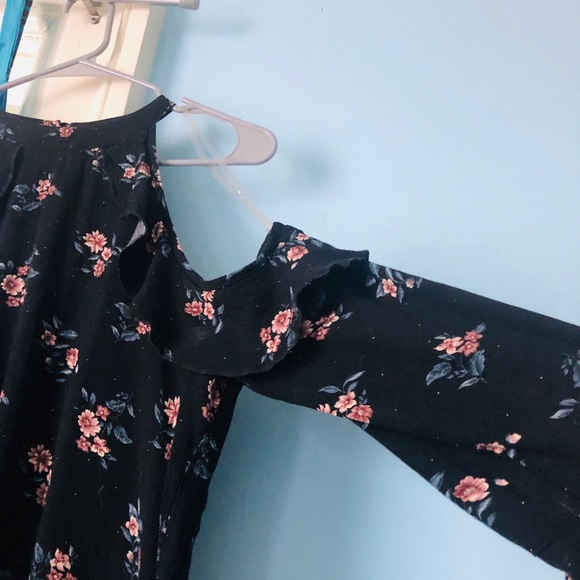 Floral blouse - Picture 2 of 6